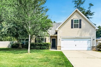 Building Photo - 209 Crooked Oaks Dr