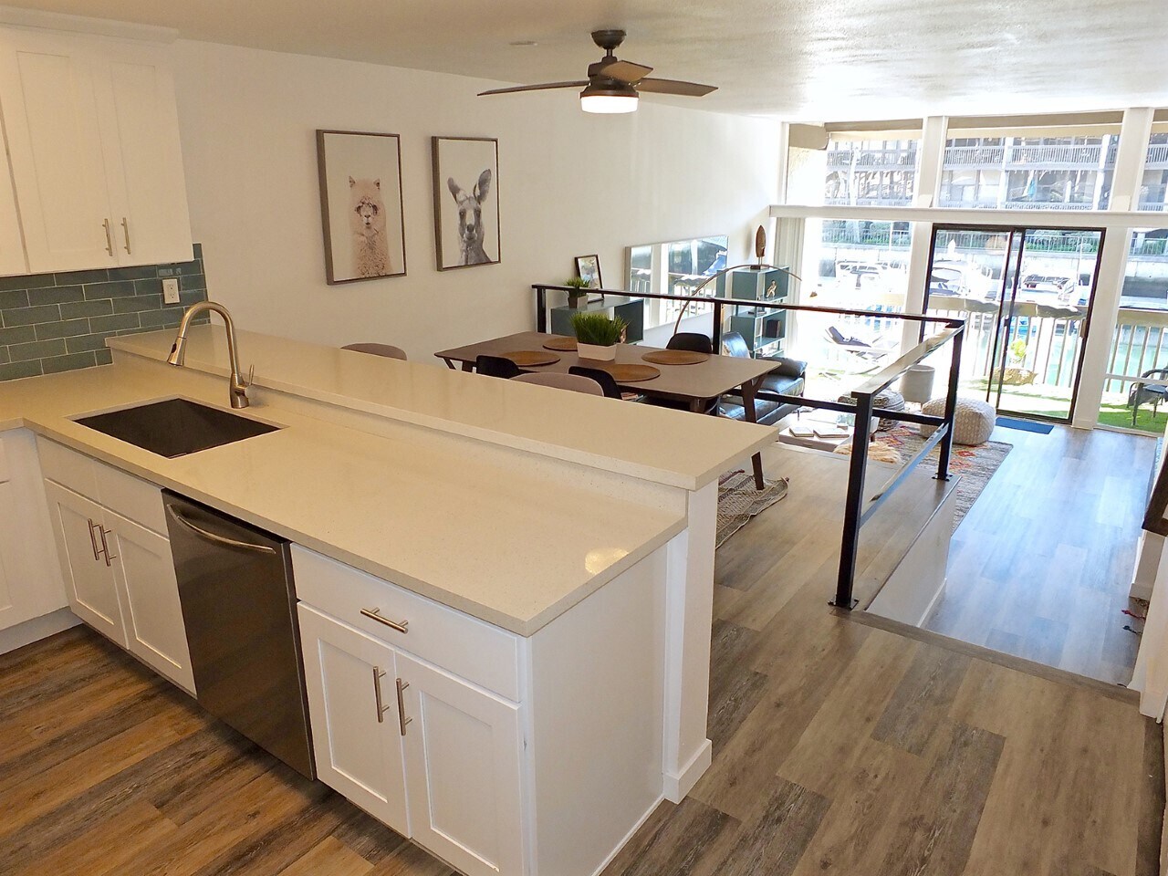 dining - 8124 Marina Pacifica Dr N