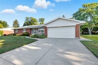 Building Photo - 1033 Georgian Dr