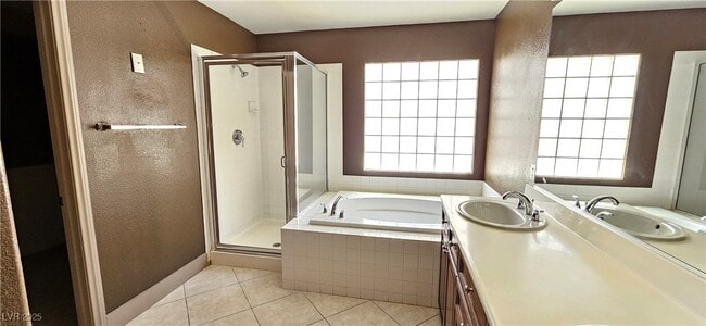 Building Photo - 1605 Ravanusa Dr
