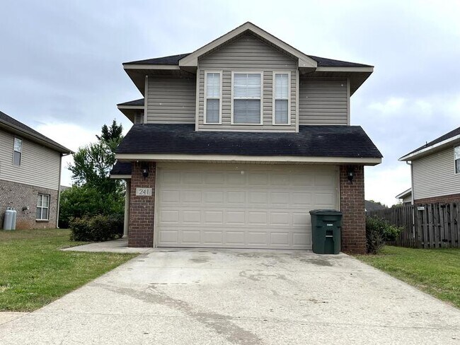 Building Photo - 241 Shadow Ct SW