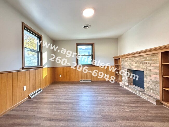 Building Photo - 3 Bedroom House