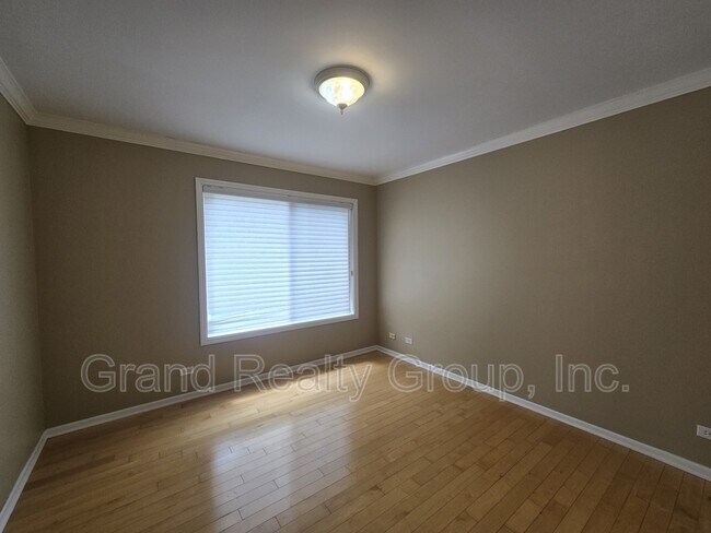 Building Photo - 217 Lexington Ct