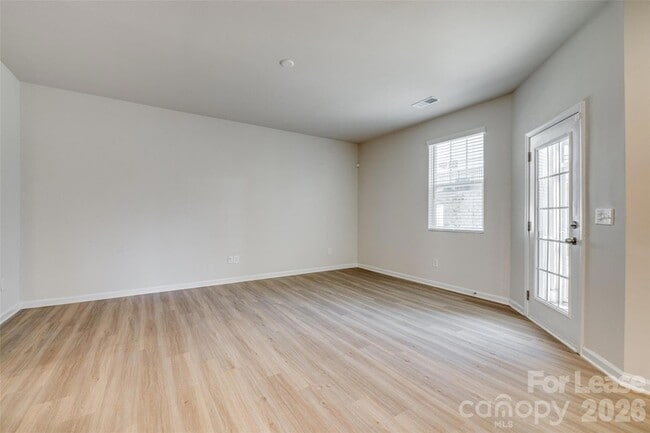 Building Photo - 807 Gable Oak Ln