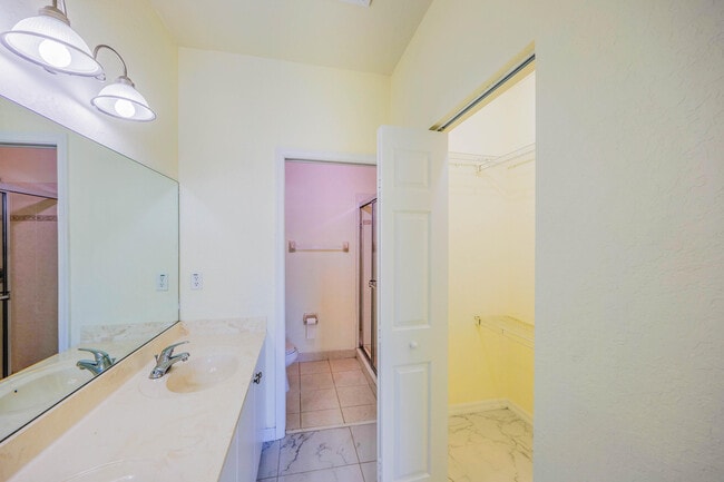 Building Photo - 5441 Via Delray Blvd