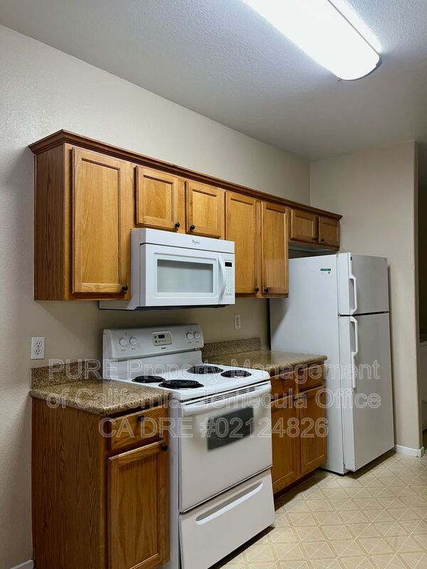 Building Photo - 24909 Madison Ave