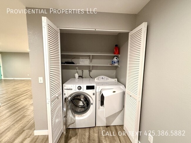 Building Photo - 11120 127th Pl NE