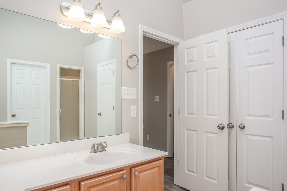 Building Photo - 1390 Bayberry Hill Dr