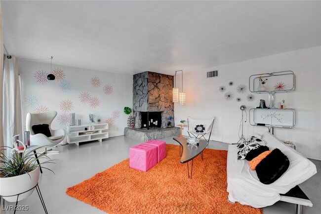 Building Photo - 1558 Aztec Way
