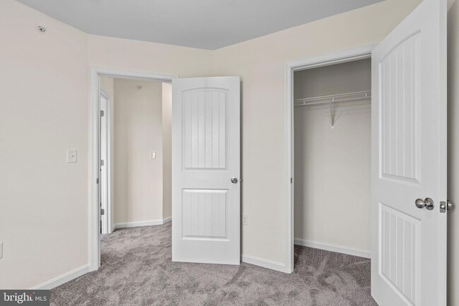 Building Photo - 2051 Ter Vw Ln