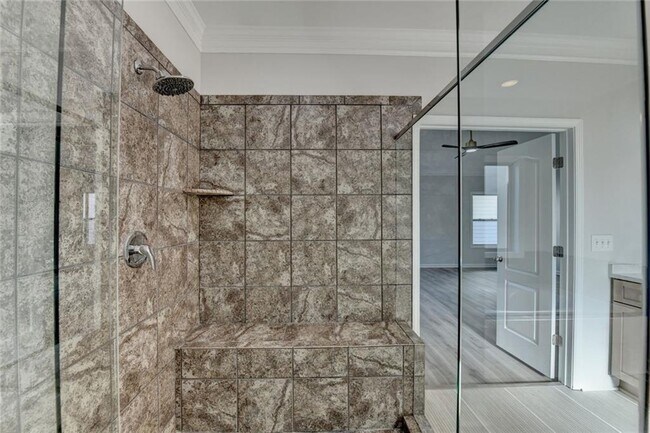 Building Photo - 4032 Ridge Grove Way