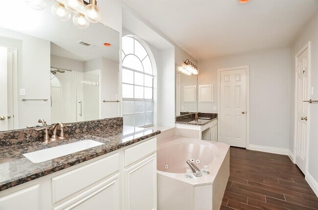 Building Photo - 6314 Box Bluff Ct
