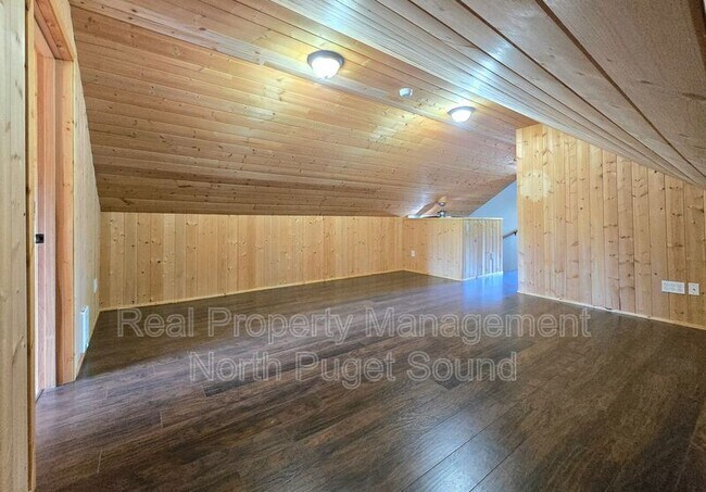 Building Photo - 4914 6th Ave NW