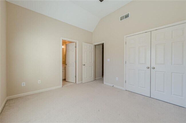 Building Photo - 927 Laurel Wood Ct