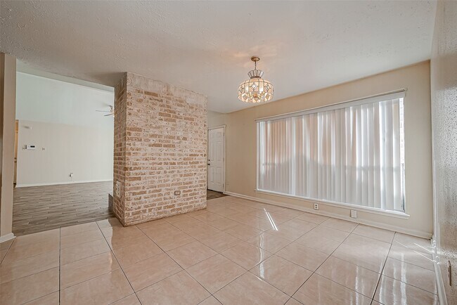 Building Photo - 1490 Hunters Park Dr