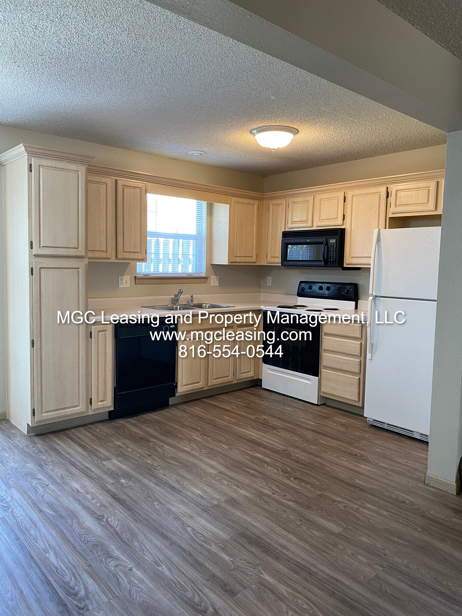 Building Photo - 910 Garden Dr