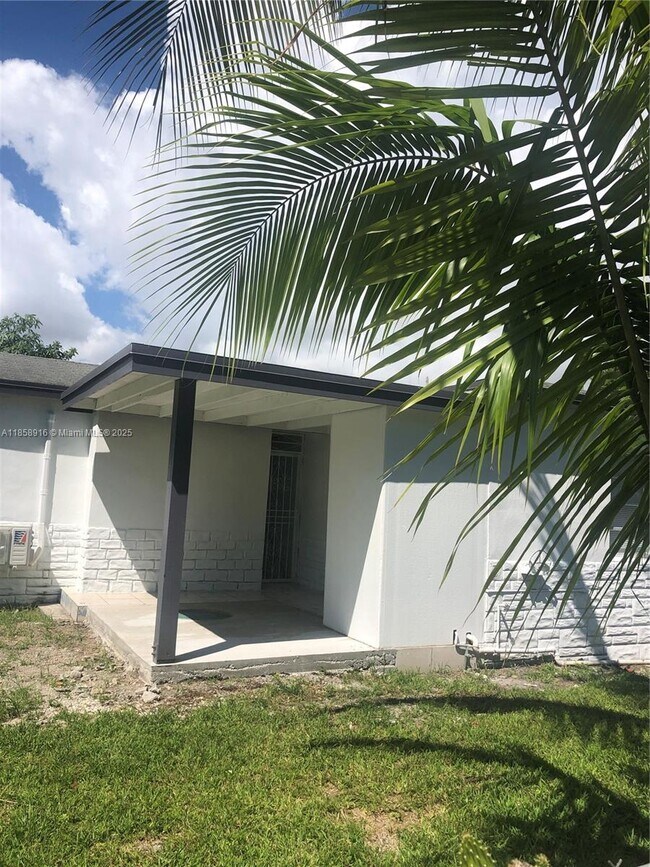 Building Photo - 300 NW 97th St