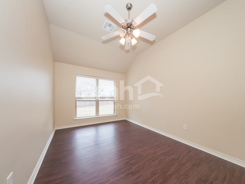 Building Photo - 16304 Fair Winds Way