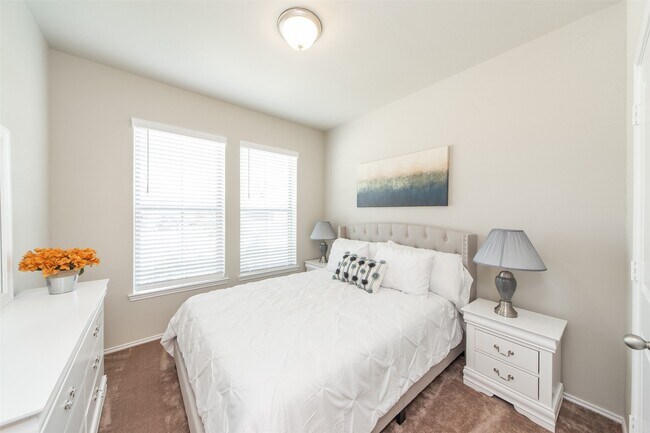 Building Photo - 8723 Arbor Trail Dr