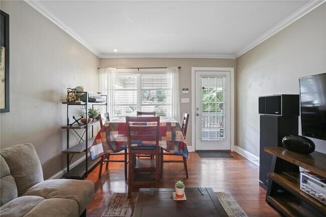 Building Photo - 64 W Belle Isle Rd NE