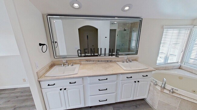 Building Photo - 1224 W Balboa Blvd