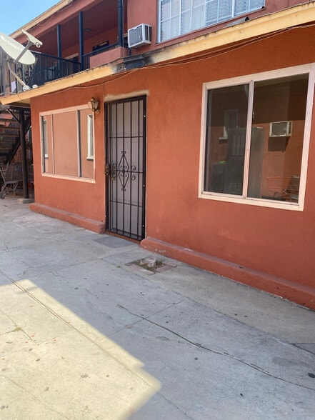 Building Photo - 6138 Malabar St