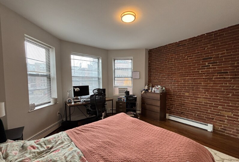 Building Photo - 17 Stearns Rd