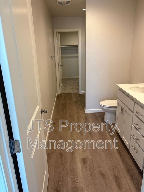 Building Photo - 47 Brookbay Way