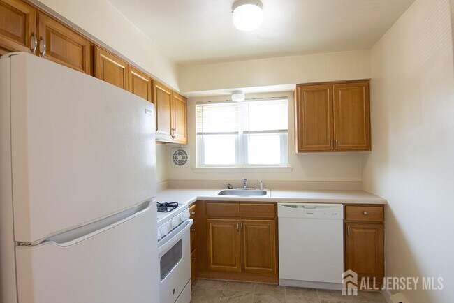 Building Photo - 9 Koster Blvd