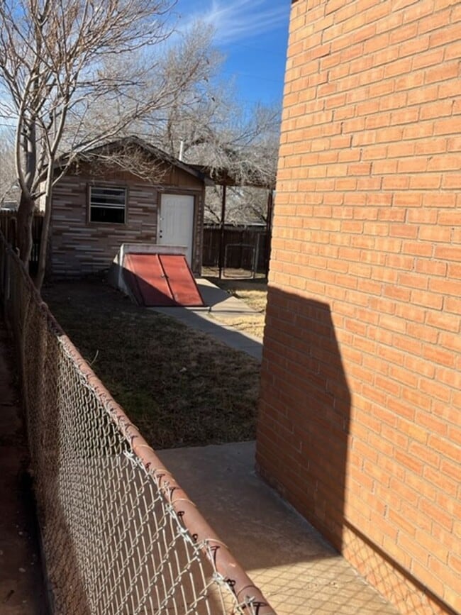 Building Photo - 107 N Alabama St