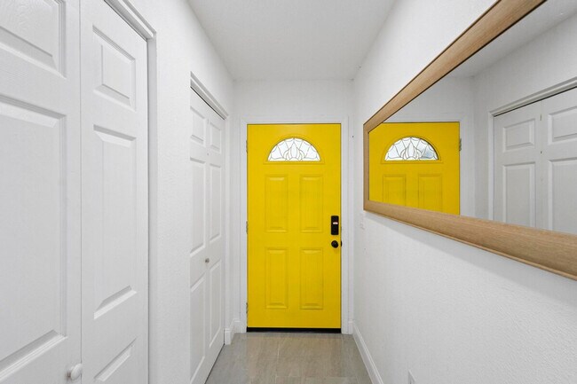 Building Photo - 1983 Spring Ave