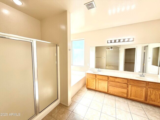 Building Photo - 15029 W Riviera Dr