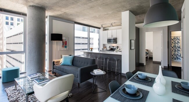 Building Photo - 212 W Washington St