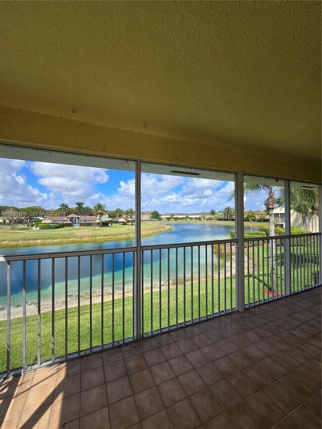 Building Photo - 2510 SE 19th Pl