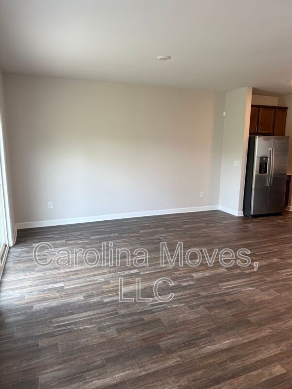 Building Photo - 206A Telford Dr.
