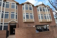 Building Photo - Wesdgewood West Campus - 1BD / !BA - 10 Ft Ceilings - Nodern Appliances - Gated - W/D -  $1200