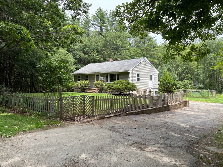 Building Photo - 20 Gee Rd