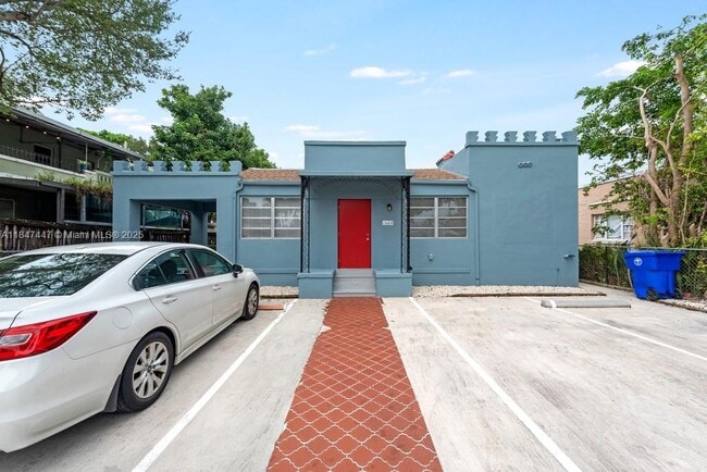 Primary Photo - 1604 SW 9th St