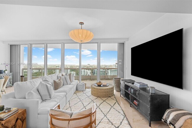 Building Photo - 1643 Brickell Ave