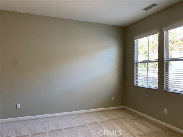 Building Photo - 79 City Stroll