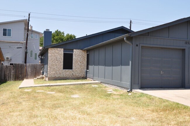 Primary Photo - 12520 Esplanade St