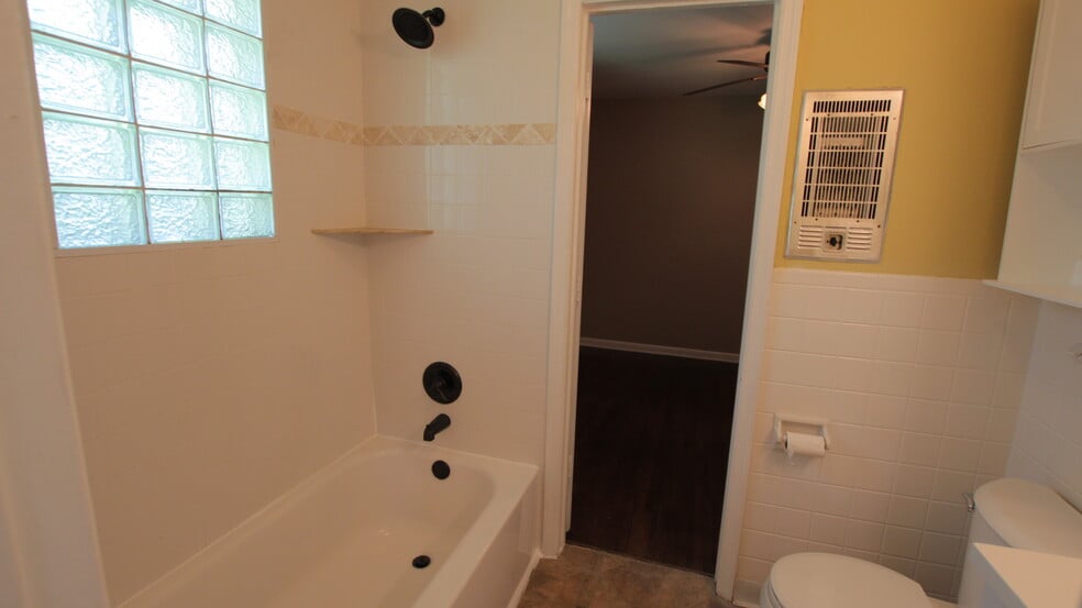 Bathroom - 2425 Chapel Avenue