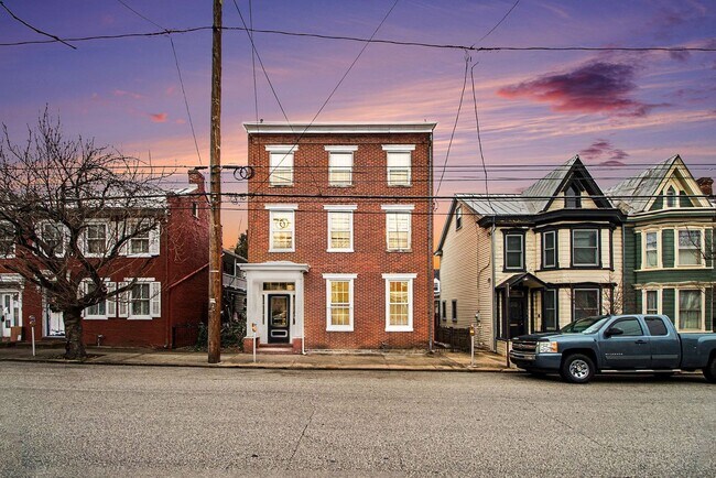 Building Photo - 145 S Pitt St