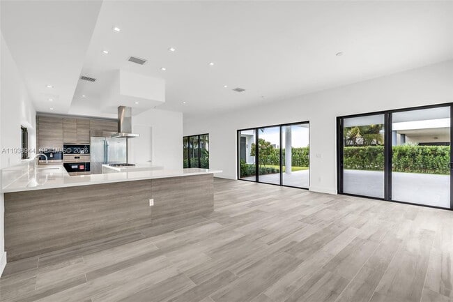 Building Photo - 16699 Botaniko Dr N