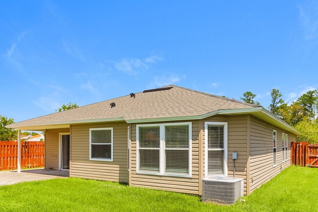 Building Photo - 1926 Old Moss Ln