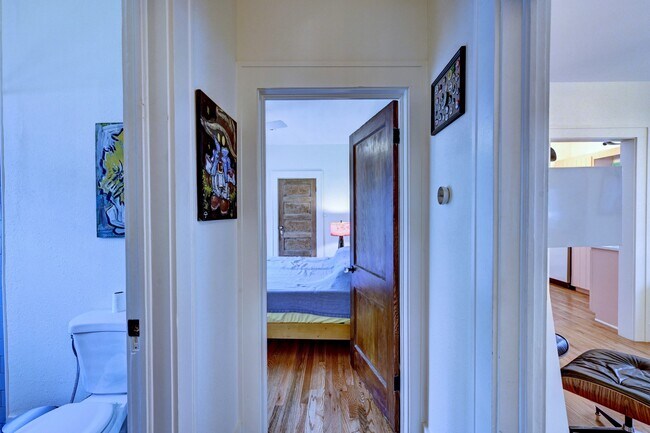 Building Photo - 3715 Avenue S 1/2