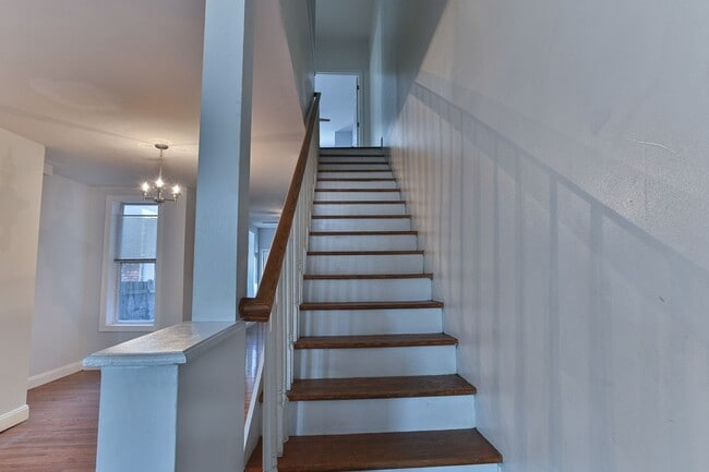 Building Photo - Spacious 3 Bedroom on Harris