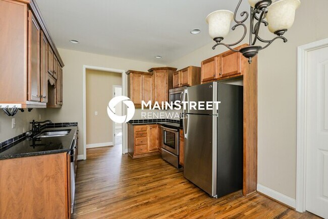 Building Photo - 4 Bedroom Pet-Friendly Home in Odenville, AL with Main Street Renewal