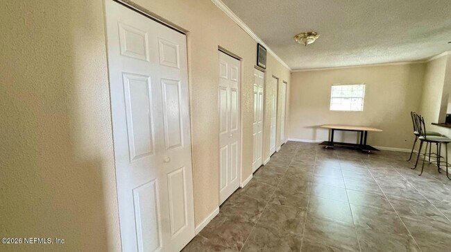 Building Photo - 5557 Floral Ave