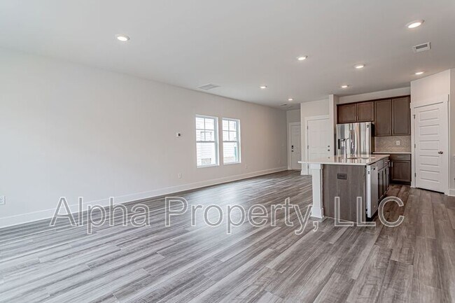Building Photo - 44 Centimeters Dr